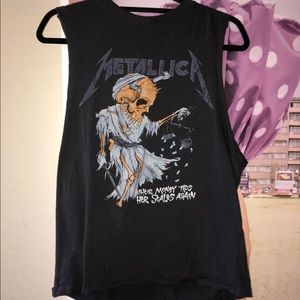 divided metallica shirt. comfortable.